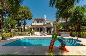  Villa For Sale in Mijas , Mlaga